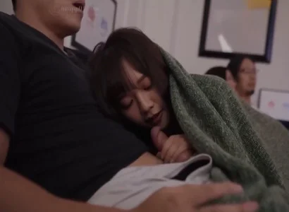 Cô em họ tinh nghịch dễ thương