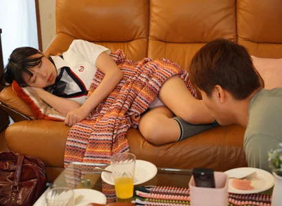 Gã đó dập em gái mới lớn của người yêu